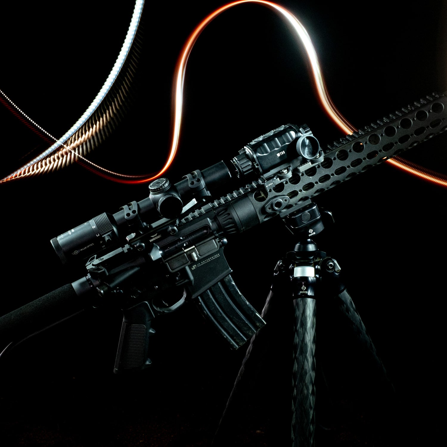 Thermal Dynamix Dominator mounted in-line with a Hi-Lux CMR8 on an AR platform